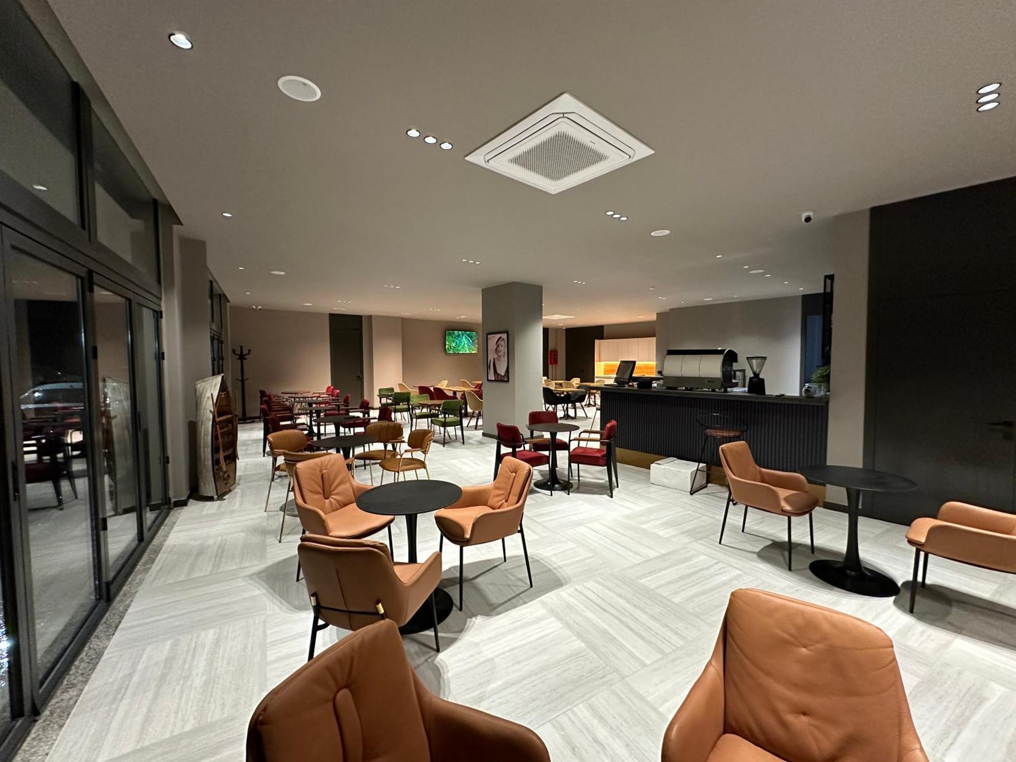 The Roots Boutique Hotel Шкодер Екстер'єр фото