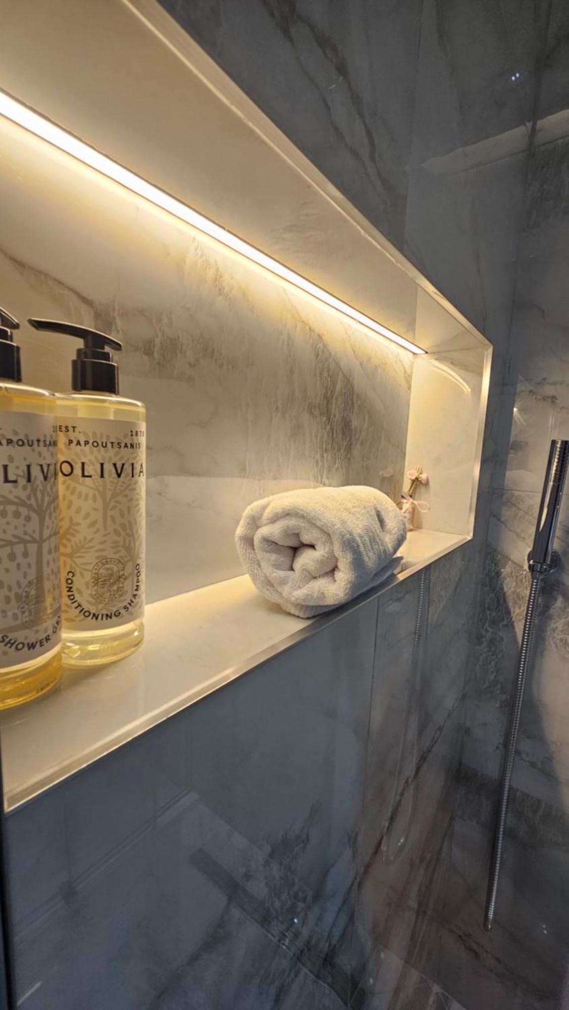 The Roots Boutique Hotel Шкодер Екстер'єр фото